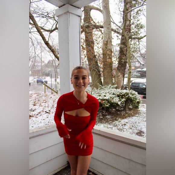 Meet your Posher, Natalie - Picture 2 of 3